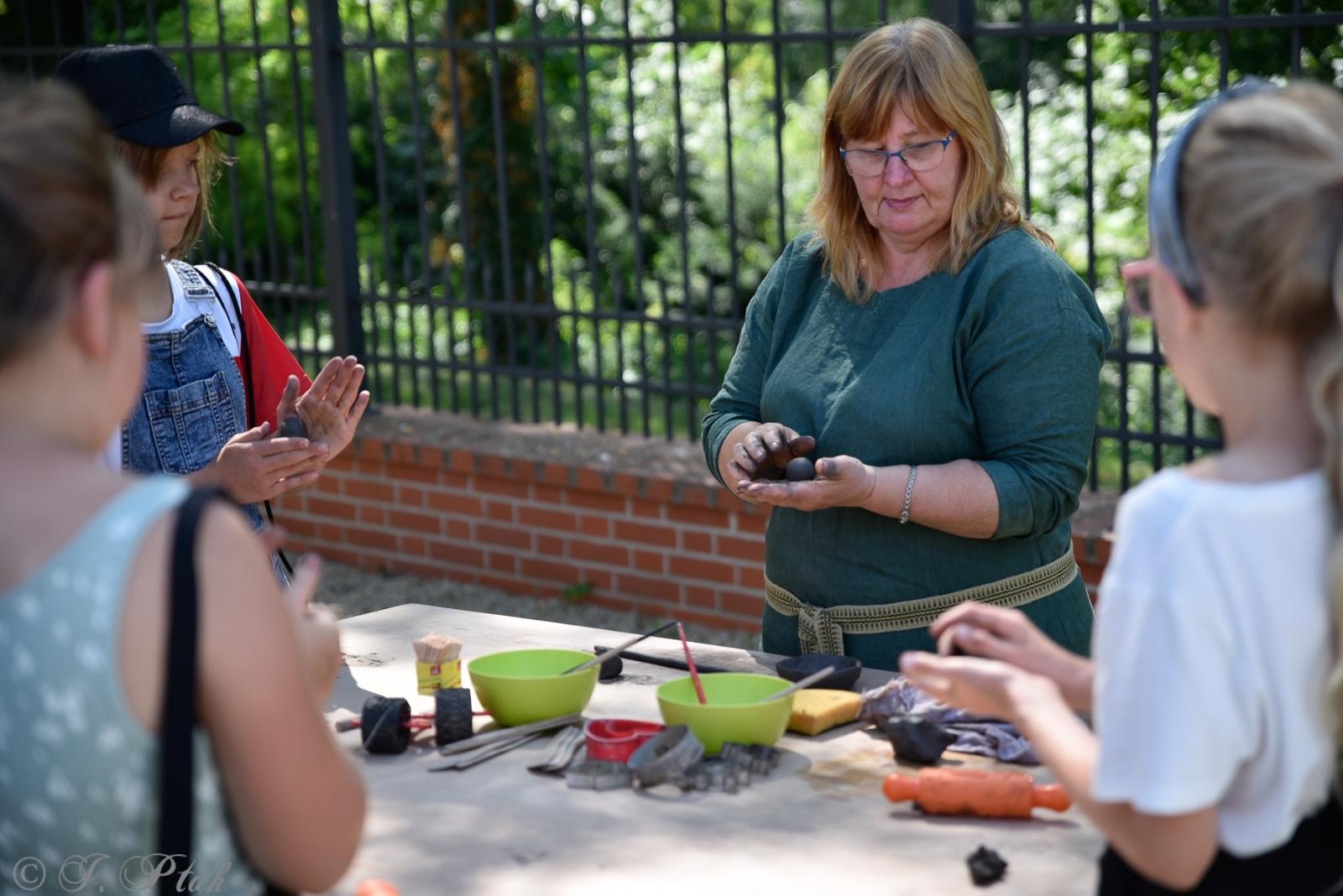 Zdjęcie w galerii na portalu naszraciborz.pl: Na zamku otwarto nowy plac zabaw. Jest też wirtualna przymierzalnia [WIDEO] wiadomości z regionu