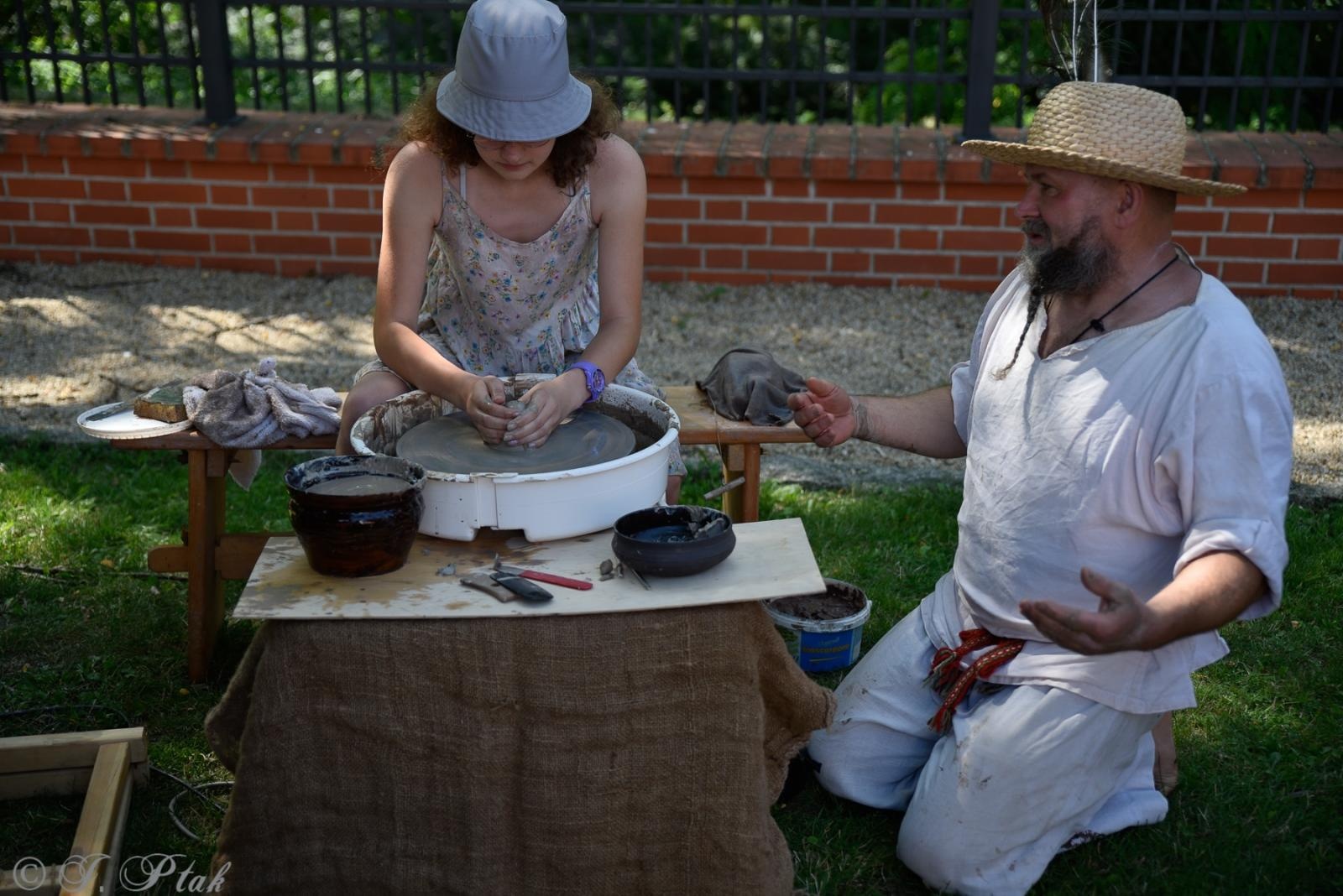 Zdjęcie w galerii na portalu naszraciborz.pl: Na zamku otwarto nowy plac zabaw. Jest też wirtualna przymierzalnia [WIDEO] wiadomości z regionu