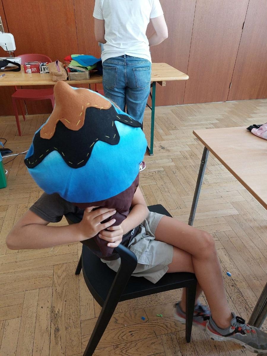 Zdjęcie w galerii na portalu naszraciborz.pl: EKOZABAWKA - warsztaty ręcznego szycia w RCK wiadomości z regionu