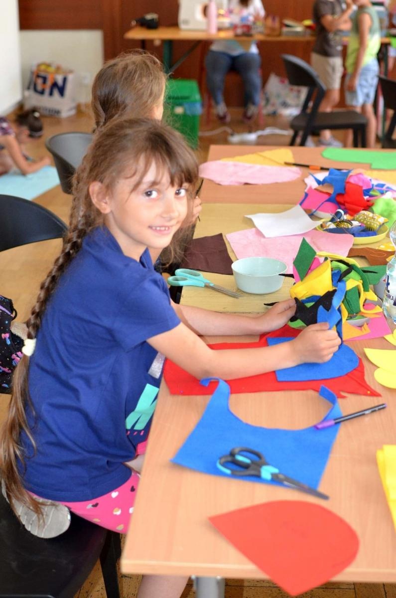 Zdjęcie w galerii na portalu naszraciborz.pl: EKOZABAWKA - warsztaty ręcznego szycia w RCK wiadomości z regionu