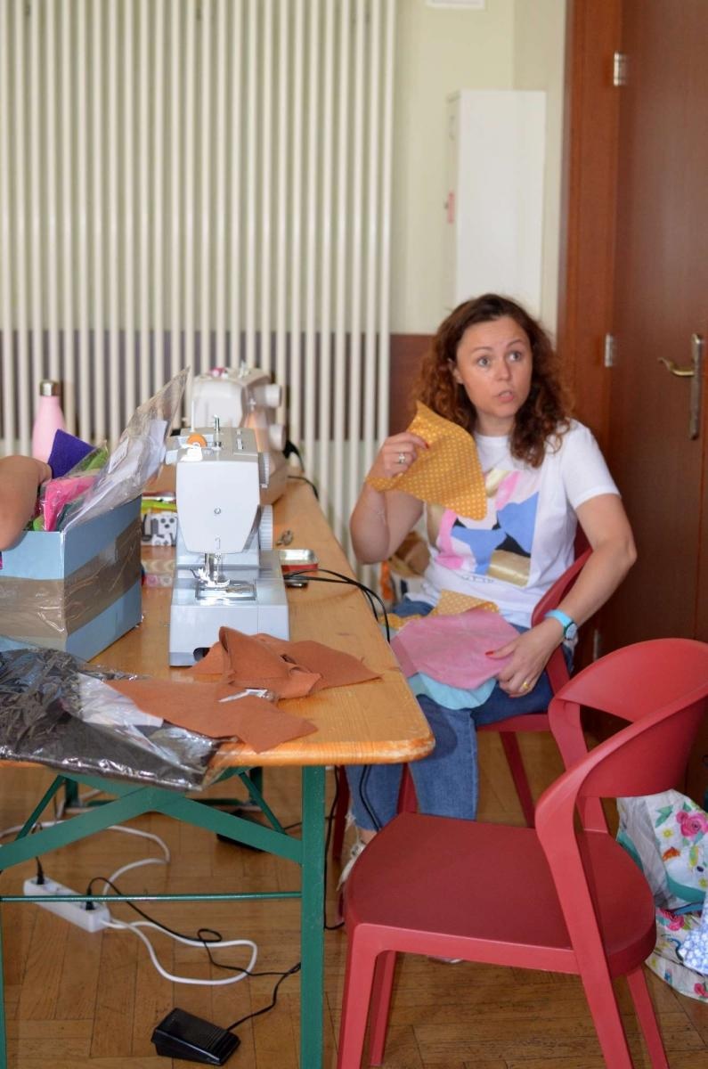 Zdjęcie w galerii na portalu naszraciborz.pl: EKOZABAWKA - warsztaty ręcznego szycia w RCK wiadomości z regionu