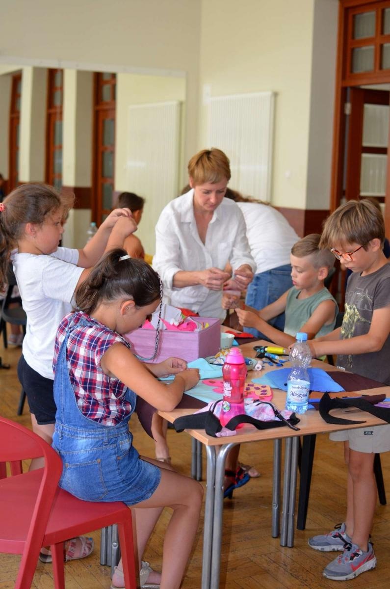 Zdjęcie w galerii na portalu naszraciborz.pl: EKOZABAWKA - warsztaty ręcznego szycia w RCK wiadomości z regionu