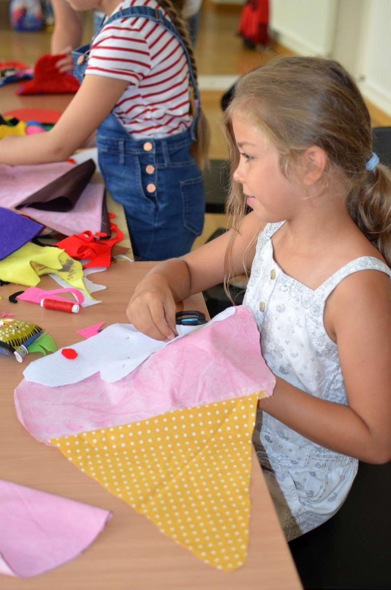 Zdjęcie w galerii na portalu naszraciborz.pl: EKOZABAWKA - warsztaty ręcznego szycia w RCK wiadomości z regionu