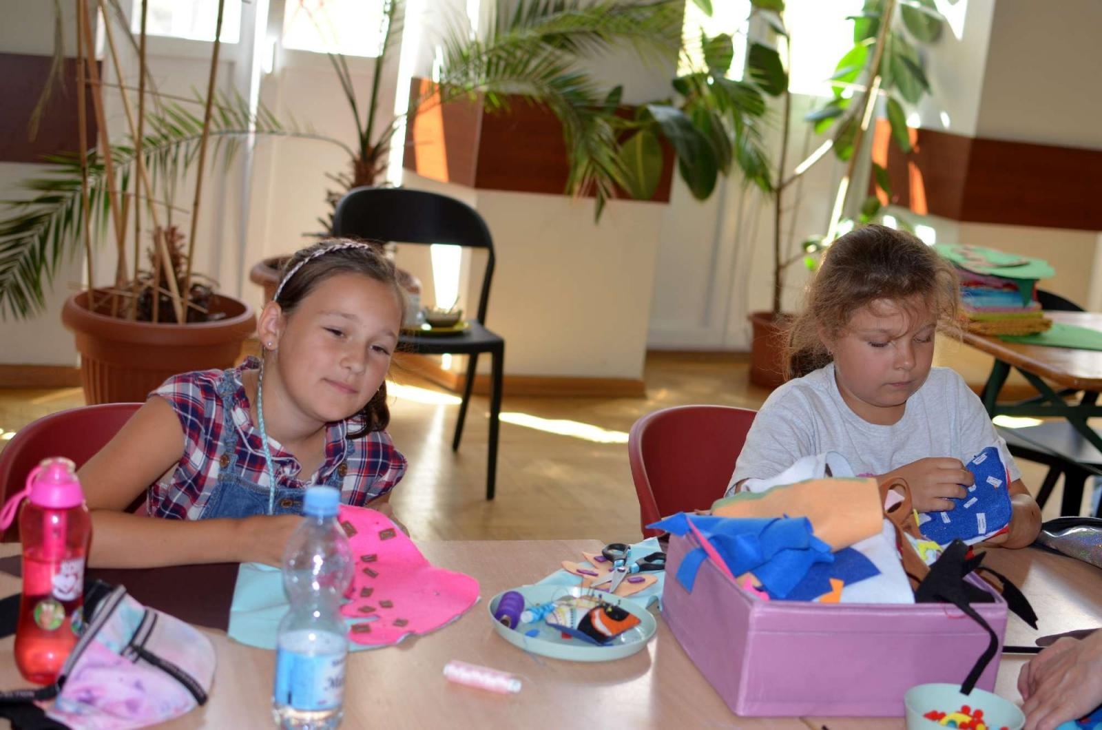 Zdjęcie w galerii na portalu naszraciborz.pl: EKOZABAWKA - warsztaty ręcznego szycia w RCK wiadomości z regionu