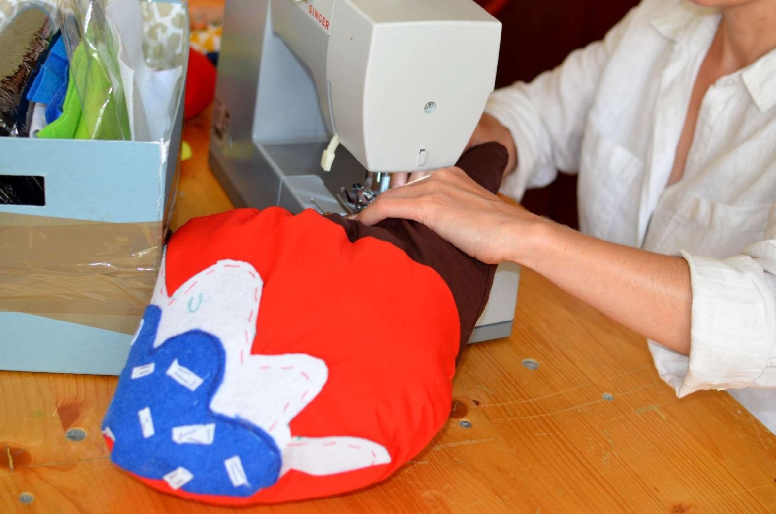 Zdjęcie w galerii na portalu naszraciborz.pl: EKOZABAWKA - warsztaty ręcznego szycia w RCK wiadomości z regionu