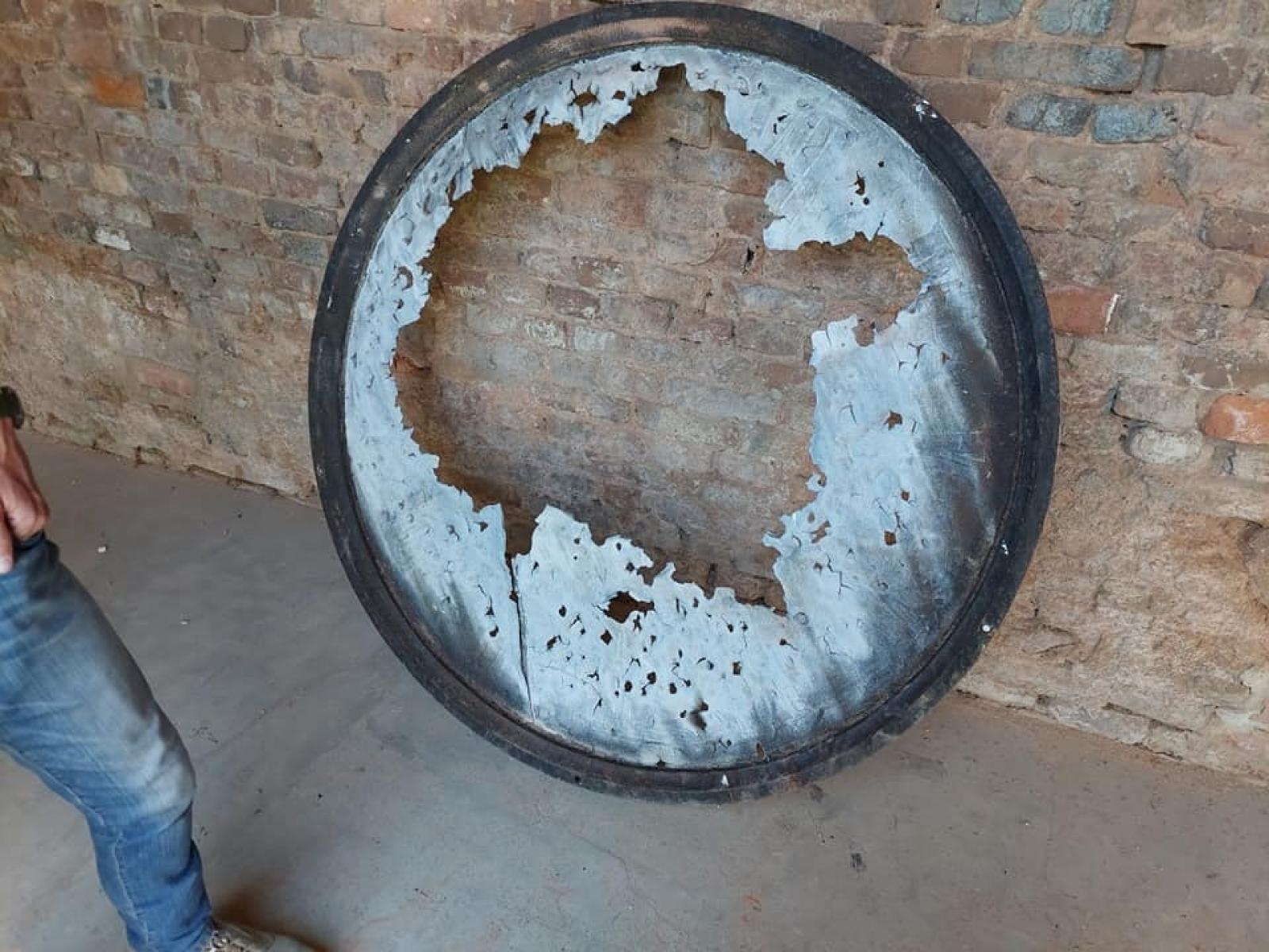 Zdjęcie w galerii na portalu naszraciborz.pl: Na wieżę tworkowskiego zamku wróciły zegary wiadomości z regionu