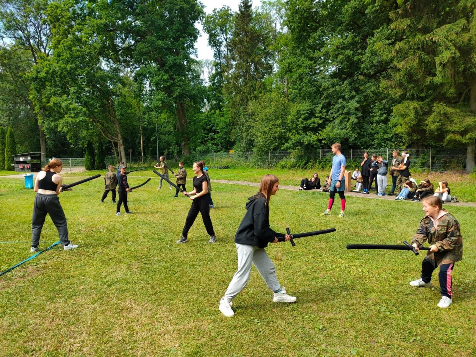 Zdjęcie w galerii na portalu naszraciborz.pl: Raciborscy zwiadowcy wypoczywają w Pleśnej wiadomości z regionu