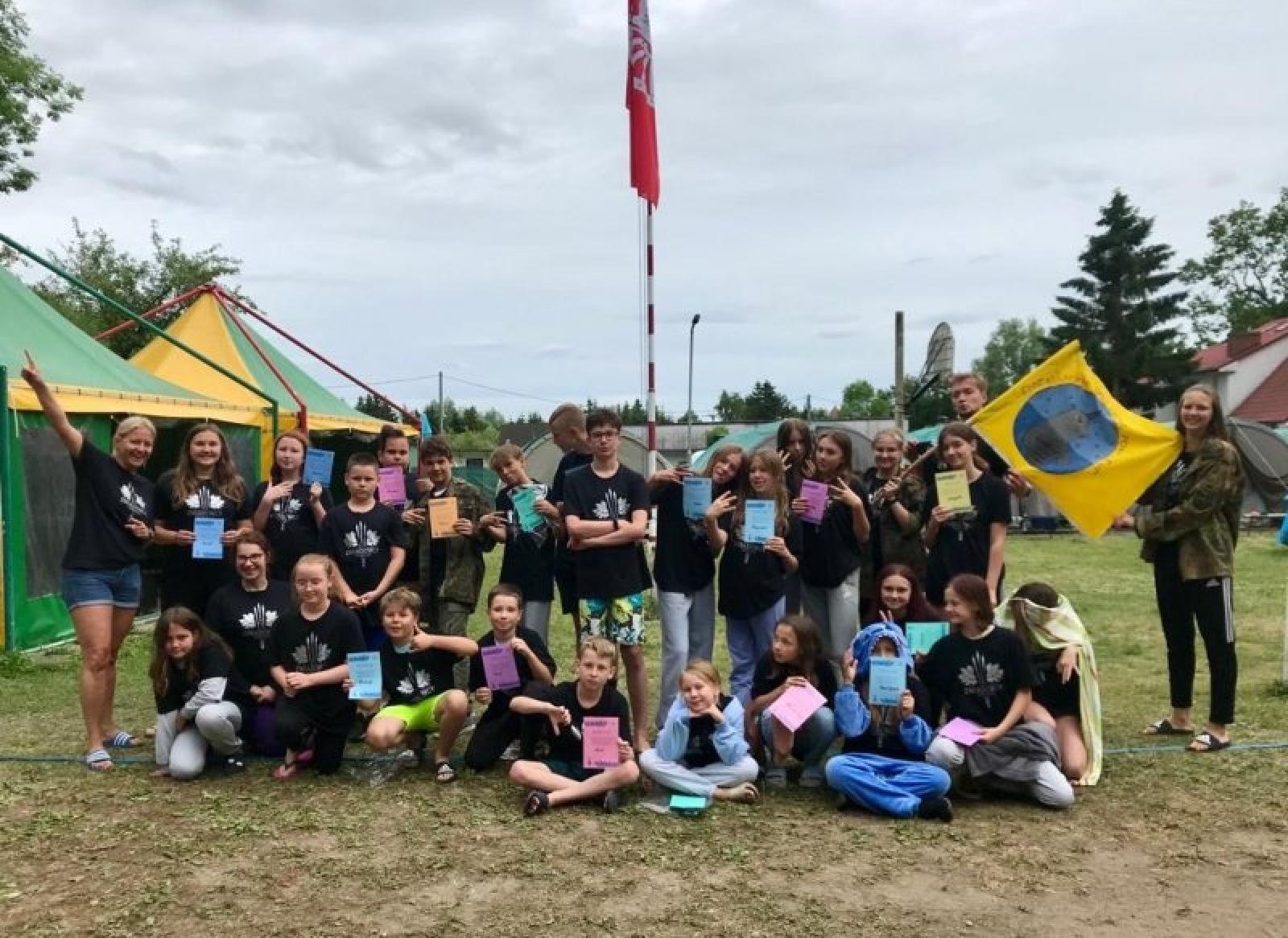 Zdjęcie w galerii na portalu naszraciborz.pl: Raciborscy zwiadowcy wypoczywają w Pleśnej wiadomości z regionu