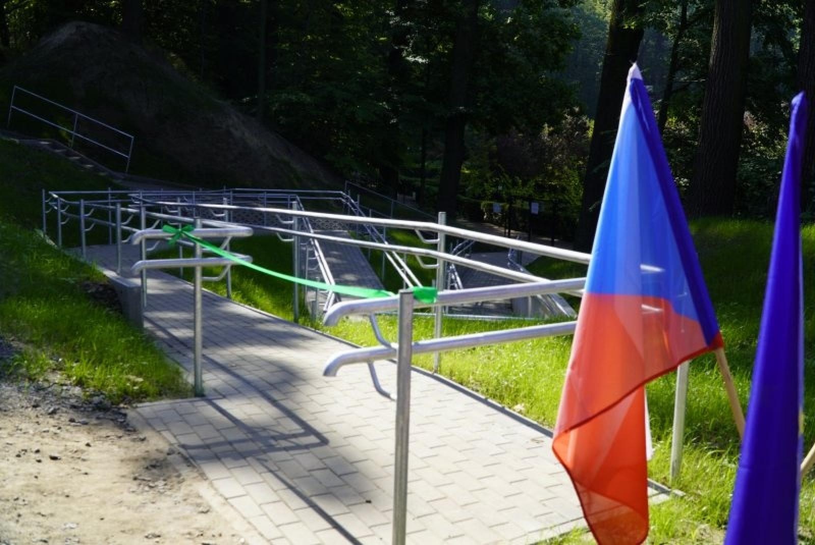 Zdjęcie w galerii na portalu naszraciborz.pl: Pochylnia w Arboretum Bramy Morawskiej oficjalnie oddana do użytku FOTO i WIDEO wiadomości z regionu