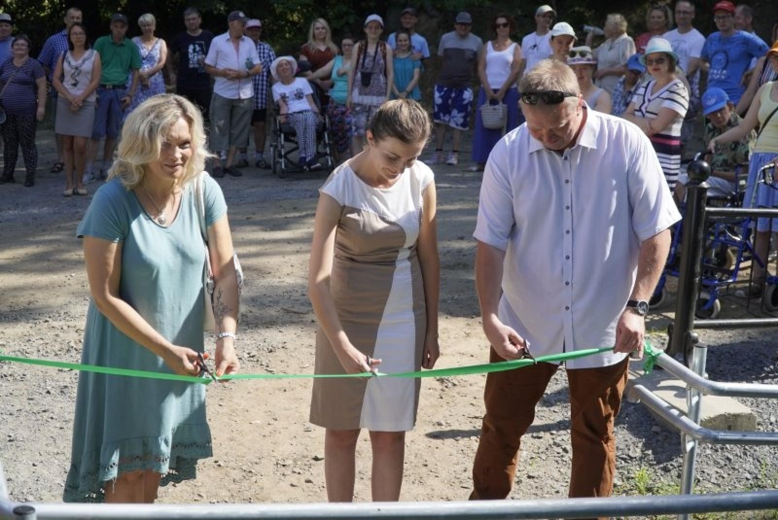 Zdjęcie w galerii na portalu naszraciborz.pl: Pochylnia w Arboretum Bramy Morawskiej oficjalnie oddana do użytku FOTO i WIDEO wiadomości z regionu