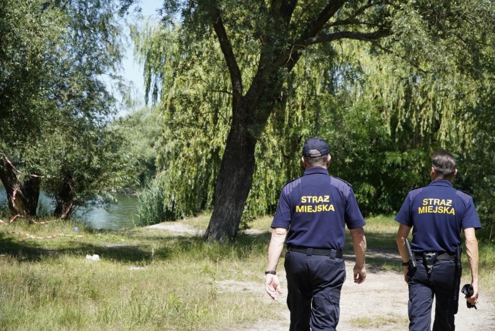 Zdjęcie w galerii na portalu naszraciborz.pl: Będzie więcej znaków zakazu i patroli na żwirowni wiadomości z regionu