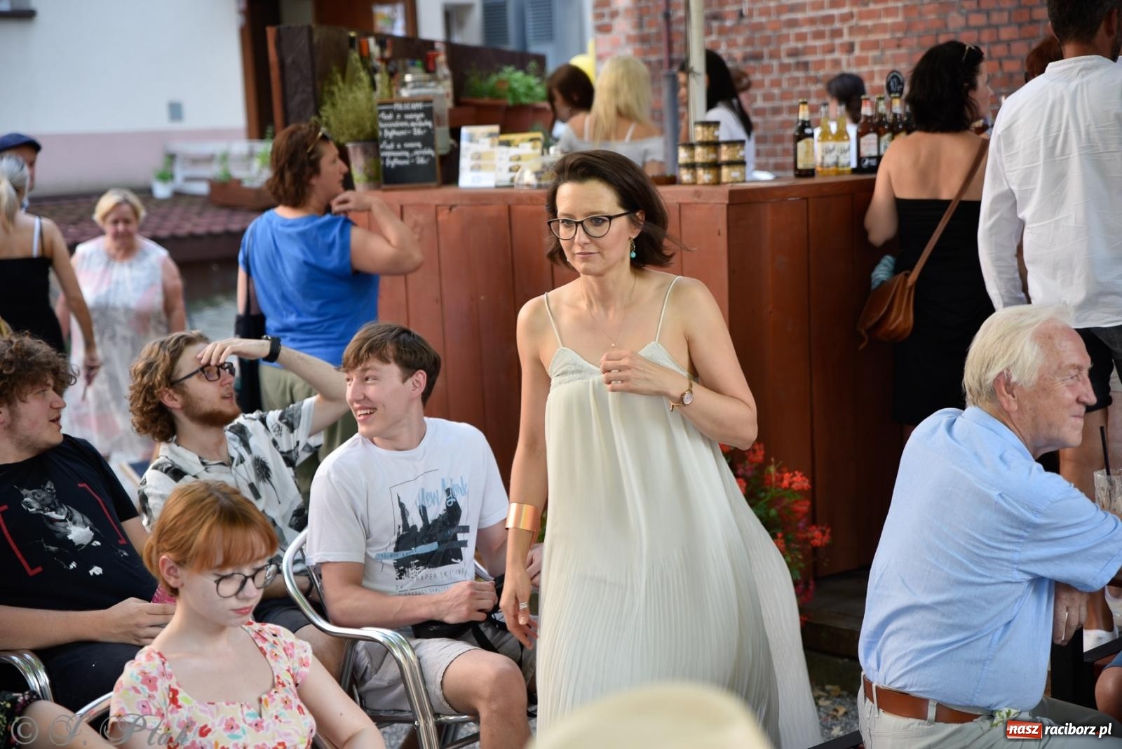 Zdjęcie w galerii na portalu naszraciborz.pl: Silesian Jazz Daughters zaśpiewały w ogródku Etiudy [FOTO i WIDEO] wiadomości z regionu