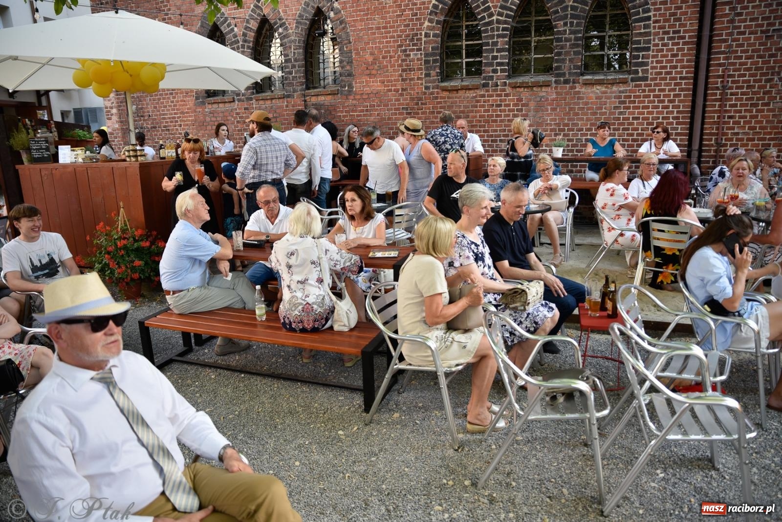 Zdjęcie w galerii na portalu naszraciborz.pl: Silesian Jazz Daughters zaśpiewały w ogródku Etiudy [FOTO i WIDEO] wiadomości z regionu