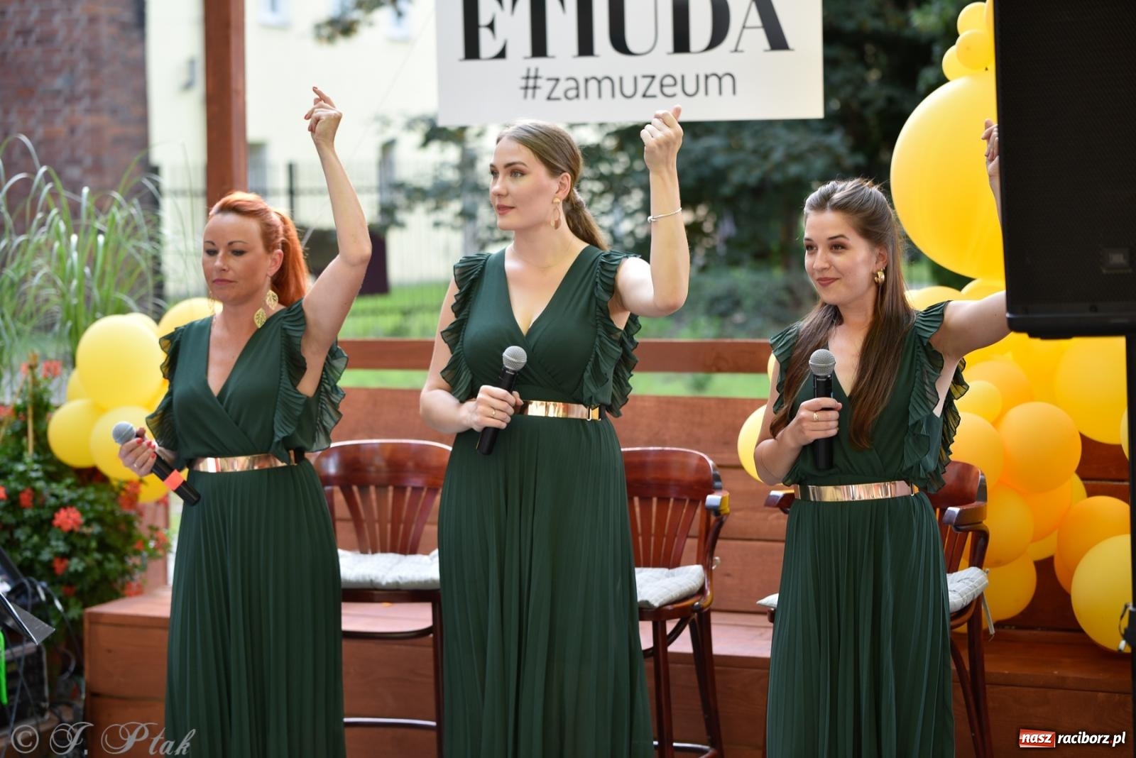 Zdjęcie w galerii na portalu naszraciborz.pl: Silesian Jazz Daughters zaśpiewały w ogródku Etiudy [FOTO i WIDEO] wiadomości z regionu