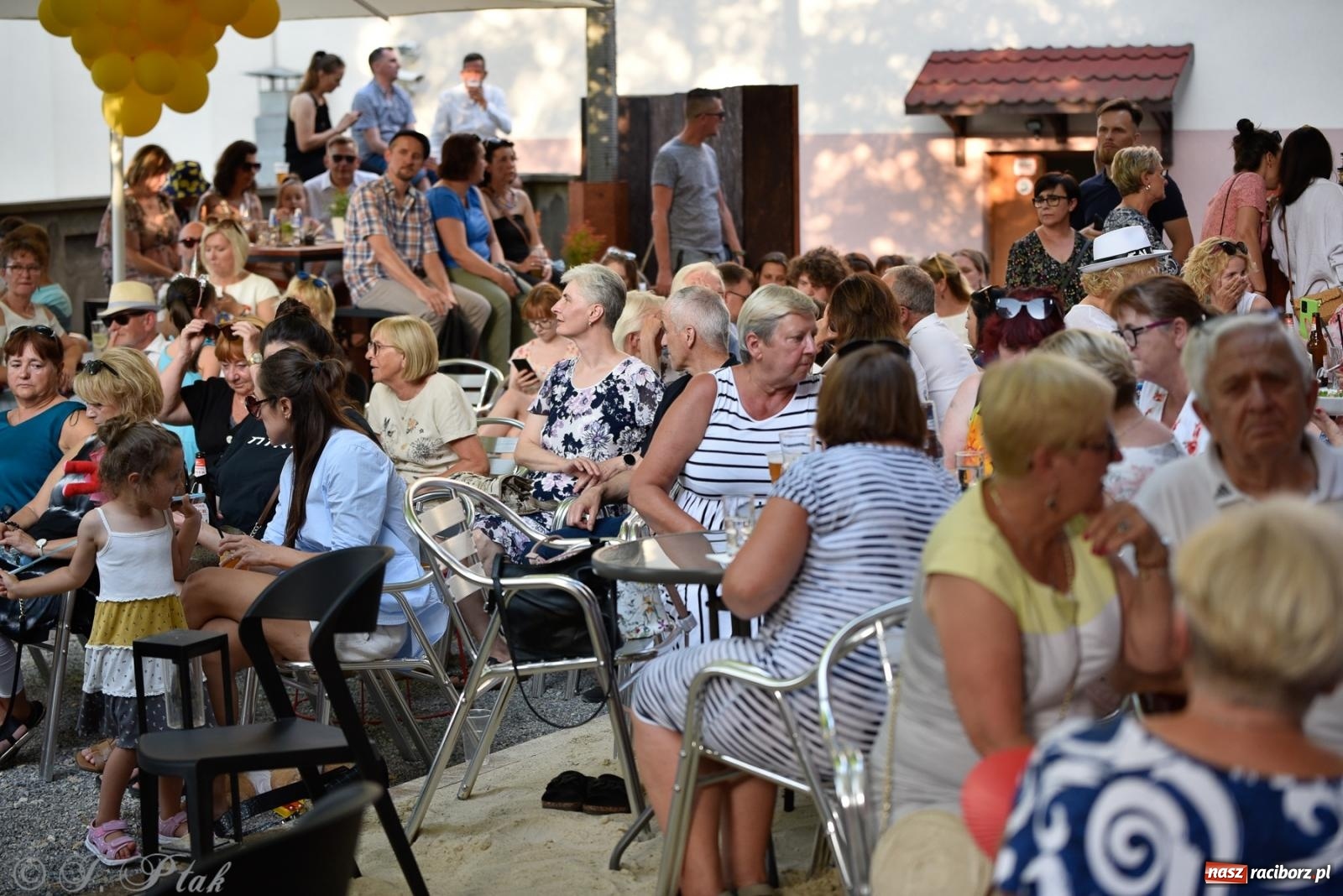 Zdjęcie w galerii na portalu naszraciborz.pl: Silesian Jazz Daughters zaśpiewały w ogródku Etiudy [FOTO i WIDEO] wiadomości z regionu