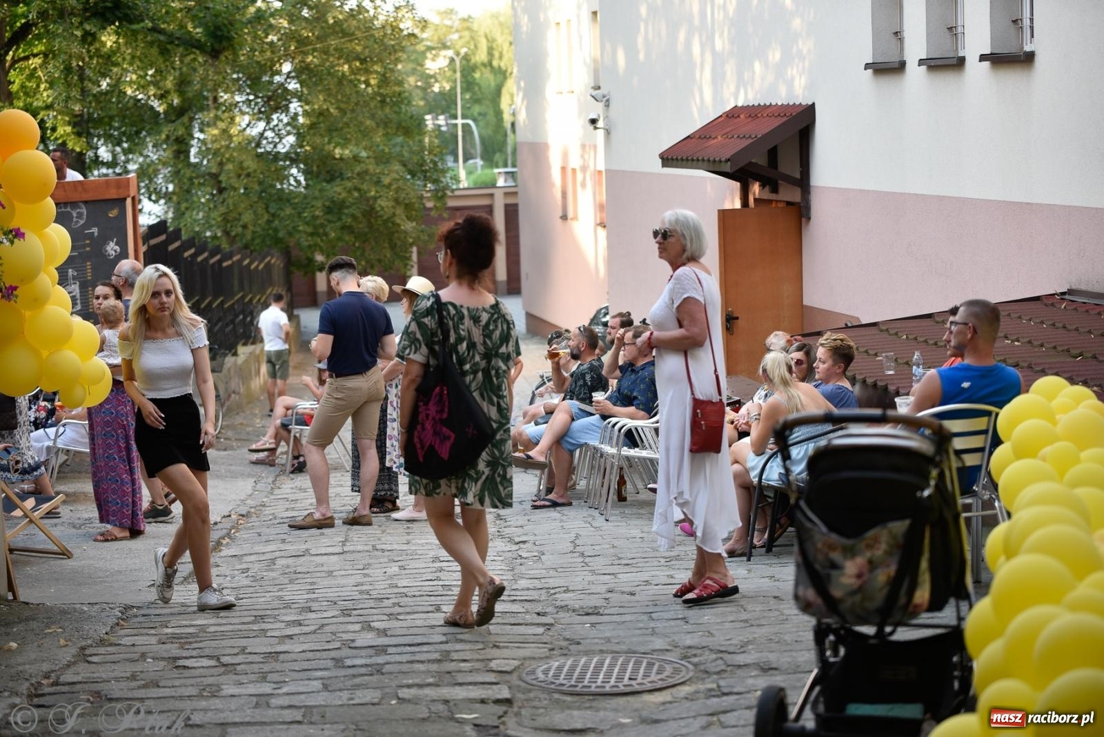 Zdjęcie w galerii na portalu naszraciborz.pl: Silesian Jazz Daughters zaśpiewały w ogródku Etiudy [FOTO i WIDEO] wiadomości z regionu