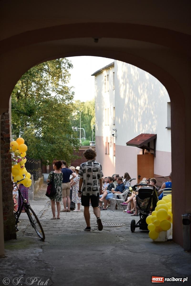 Zdjęcie w galerii na portalu naszraciborz.pl: Silesian Jazz Daughters zaśpiewały w ogródku Etiudy [FOTO i WIDEO] wiadomości z regionu