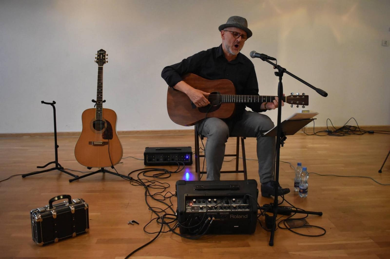 Zdjęcie w galerii na portalu naszraciborz.pl: Brzmienie bluesa wypełniło zamkowe wnętrza [FOTO] wiadomości z regionu