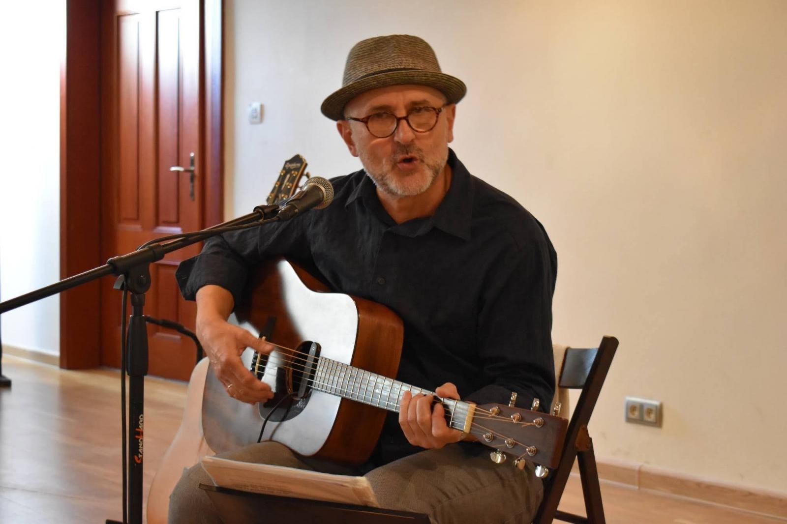 Zdjęcie w galerii na portalu naszraciborz.pl: Brzmienie bluesa wypełniło zamkowe wnętrza [FOTO] wiadomości z regionu