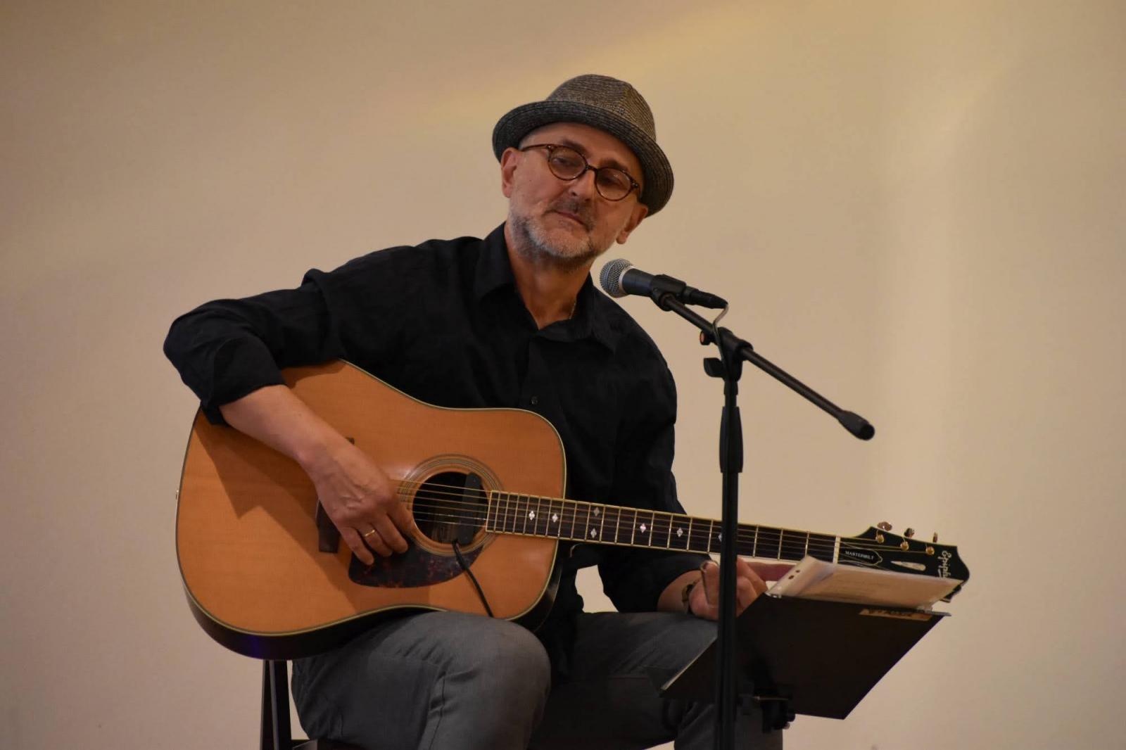 Zdjęcie w galerii na portalu naszraciborz.pl: Brzmienie bluesa wypełniło zamkowe wnętrza [FOTO] wiadomości z regionu