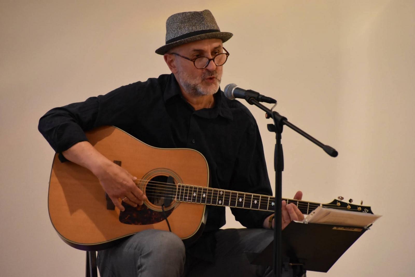 Zdjęcie w galerii na portalu naszraciborz.pl: Brzmienie bluesa wypełniło zamkowe wnętrza [FOTO] wiadomości z regionu