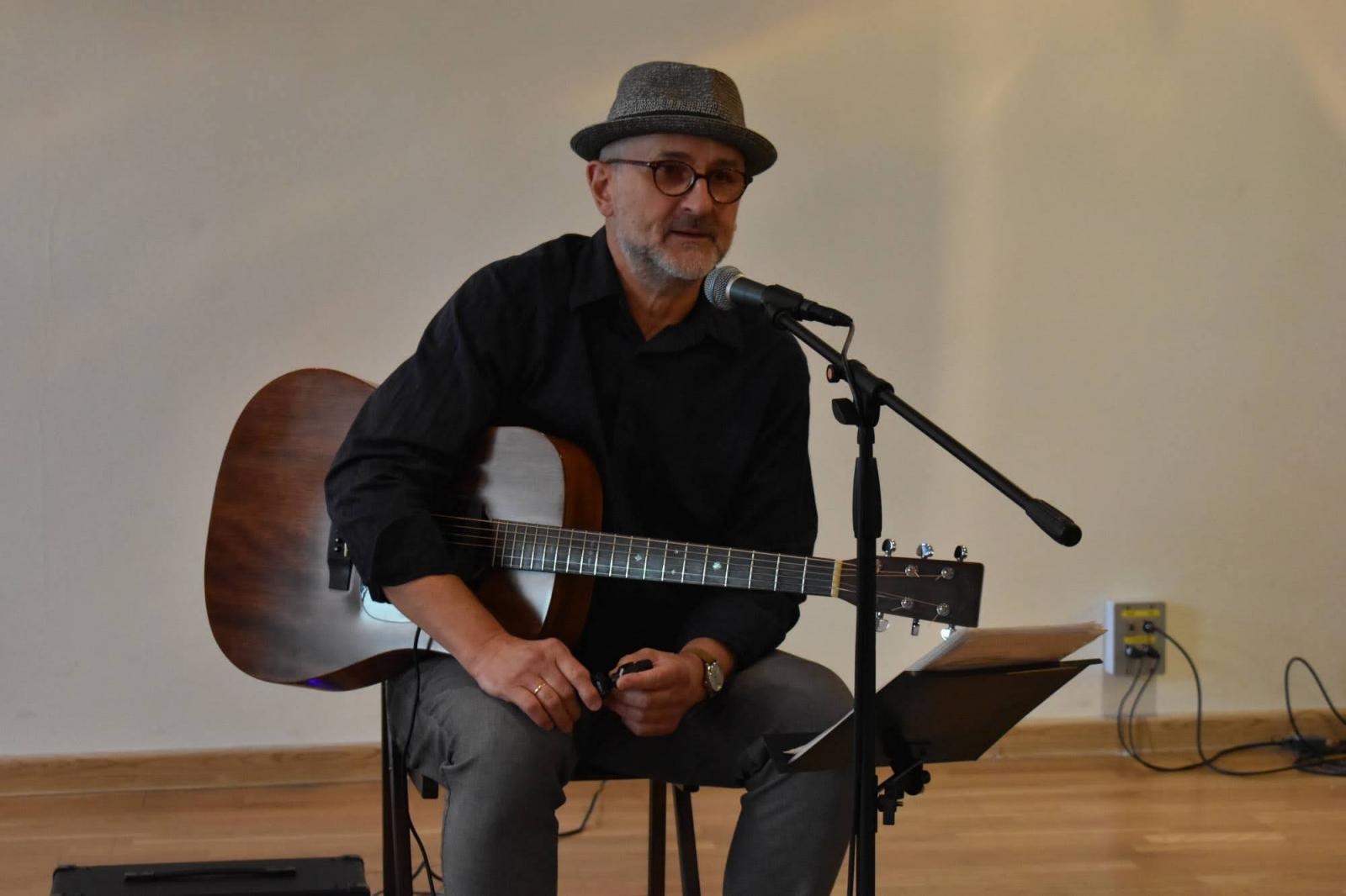 Zdjęcie w galerii na portalu naszraciborz.pl: Brzmienie bluesa wypełniło zamkowe wnętrza [FOTO] wiadomości z regionu