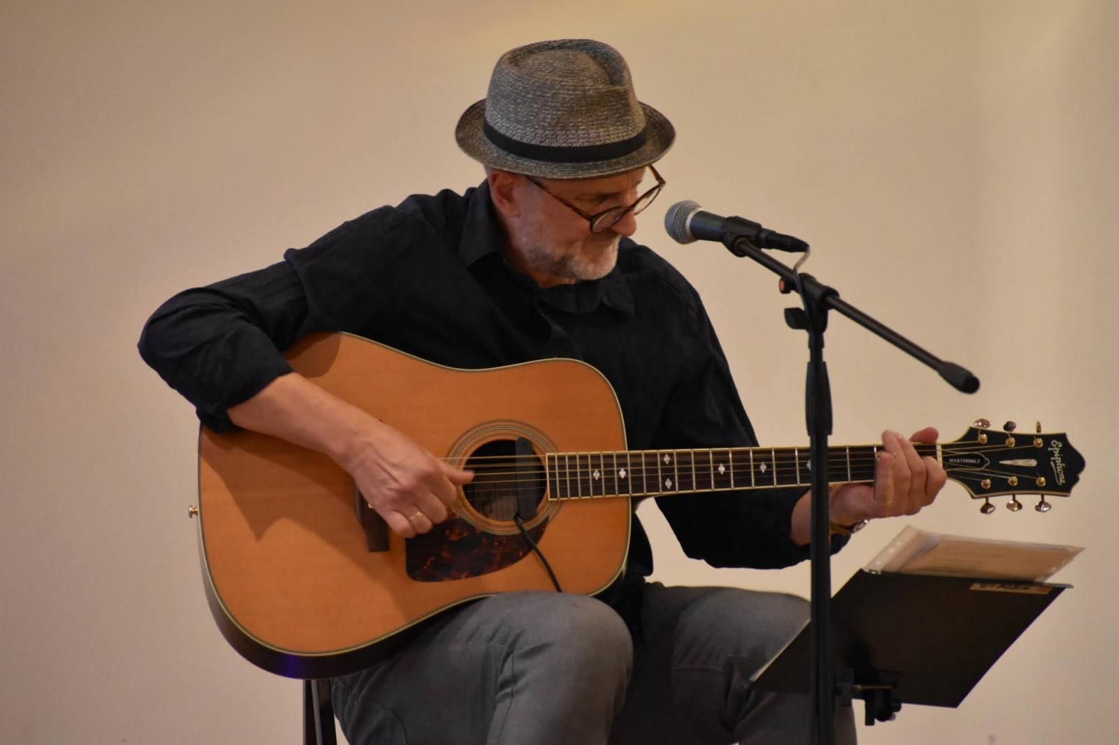 Zdjęcie w galerii na portalu naszraciborz.pl: Brzmienie bluesa wypełniło zamkowe wnętrza [FOTO] wiadomości z regionu