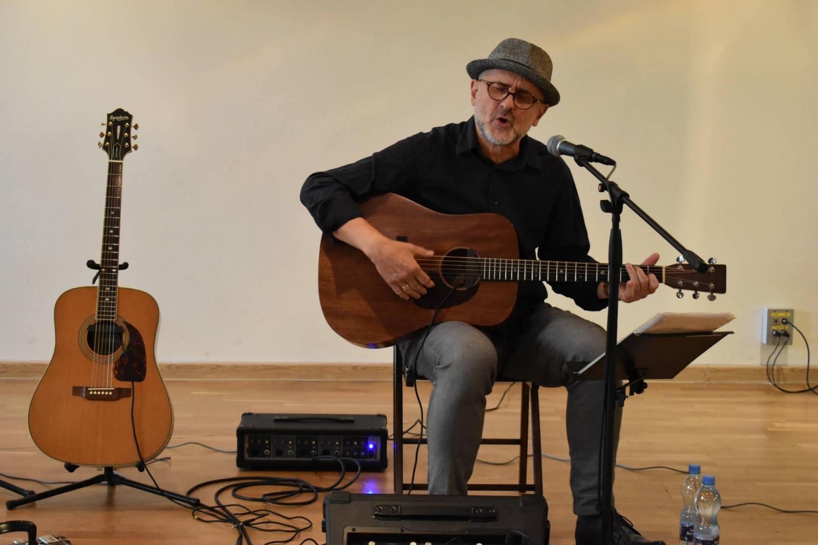 Zdjęcie w galerii na portalu naszraciborz.pl: Brzmienie bluesa wypełniło zamkowe wnętrza [FOTO] wiadomości z regionu