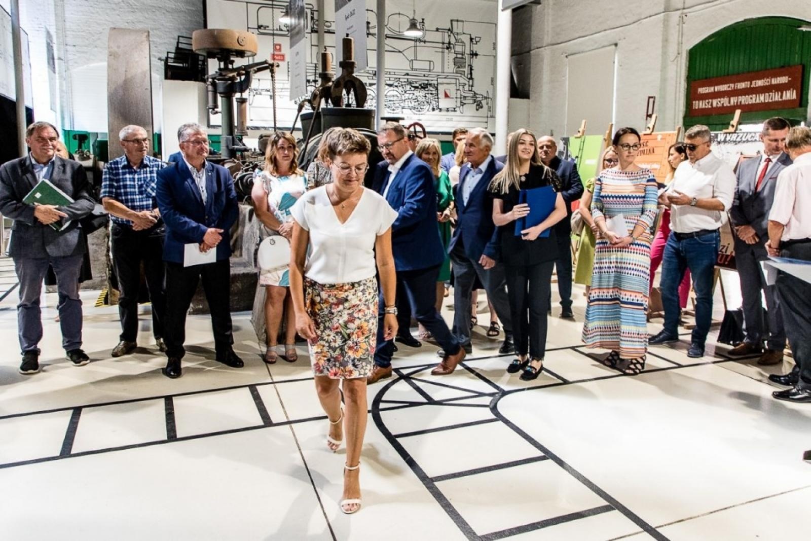 Zdjęcie w galerii na portalu naszraciborz.pl: Inicjatywa sołecka dla Raciborszczyzny - umowy podpisano w skansenie wiadomości z regionu