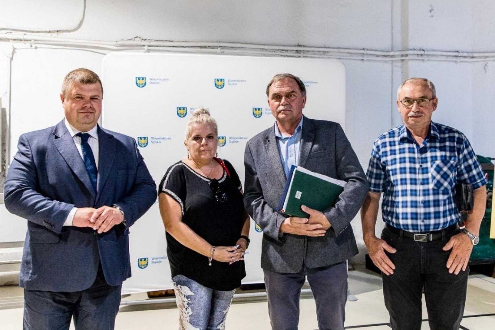 Zdjęcie w galerii na portalu naszraciborz.pl: Inicjatywa sołecka dla Raciborszczyzny - umowy podpisano w skansenie wiadomości z regionu