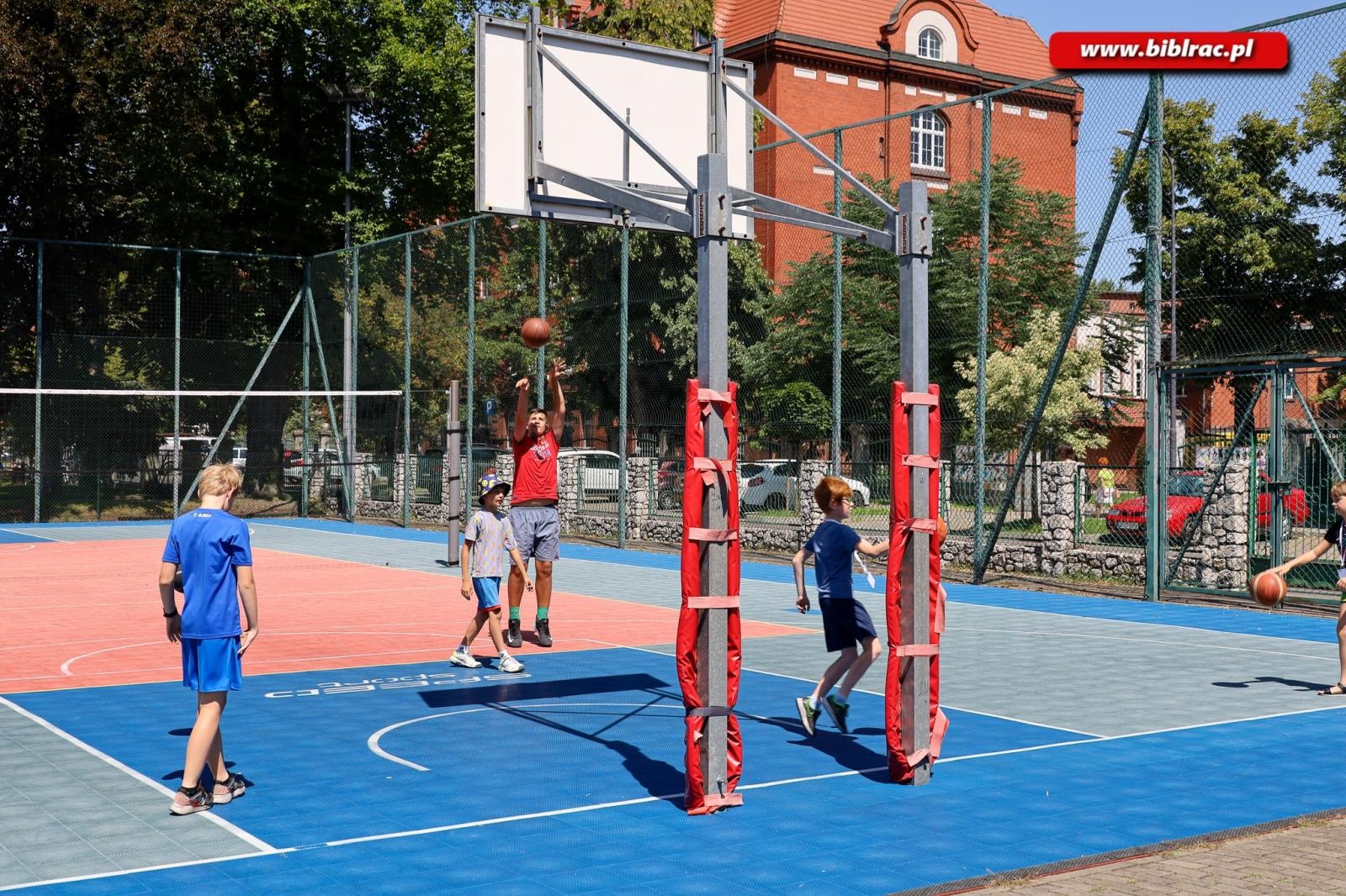 Zdjęcie w galerii na portalu naszraciborz.pl: Bajki polskie i litewskie wybrzmiały w kolejnym tygodniu Baśniowego Lata z Biblioteką wiadomości z regionu