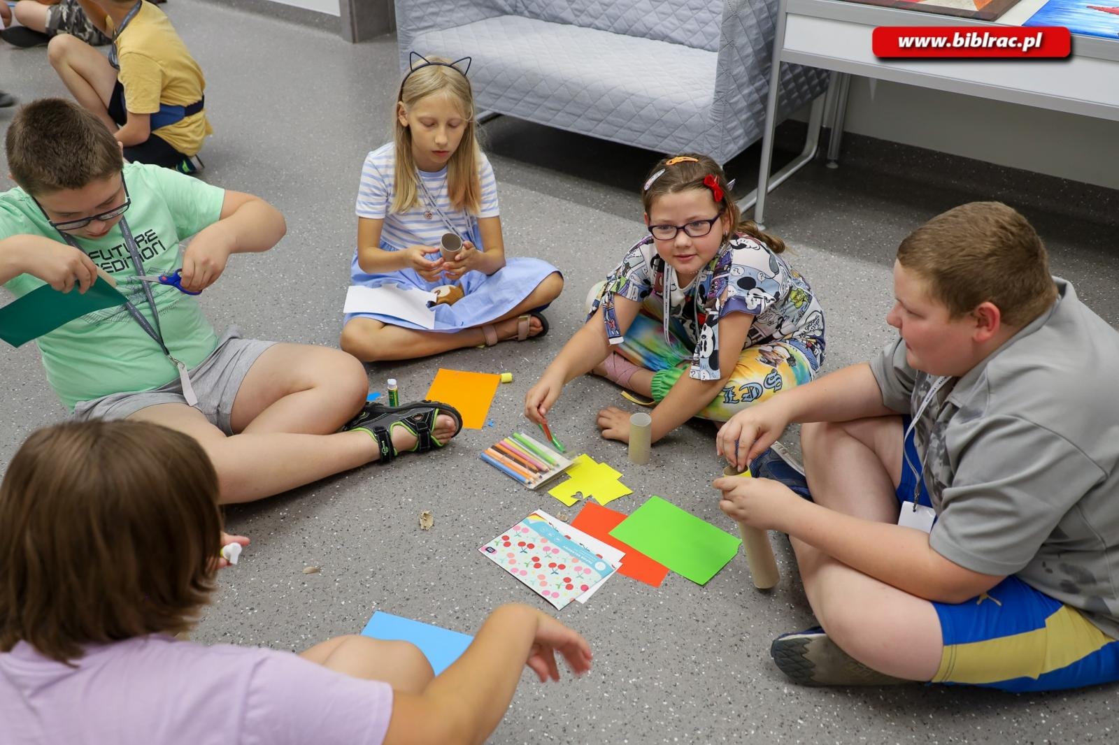 Zdjęcie w galerii na portalu naszraciborz.pl: Bajki polskie i litewskie wybrzmiały w kolejnym tygodniu Baśniowego Lata z Biblioteką wiadomości z regionu