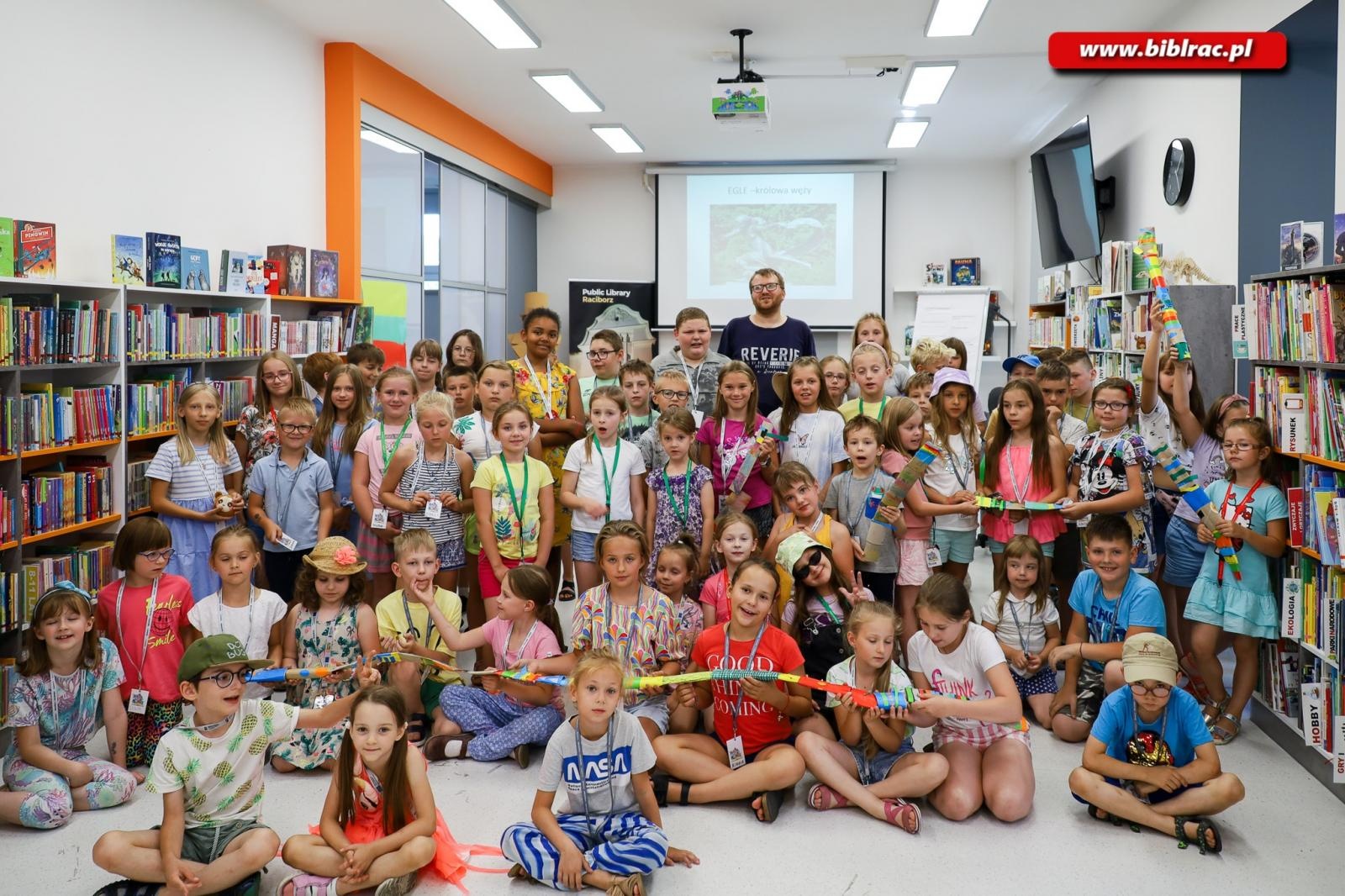 Zdjęcie w galerii na portalu naszraciborz.pl: Bajki polskie i litewskie wybrzmiały w kolejnym tygodniu Baśniowego Lata z Biblioteką wiadomości z regionu