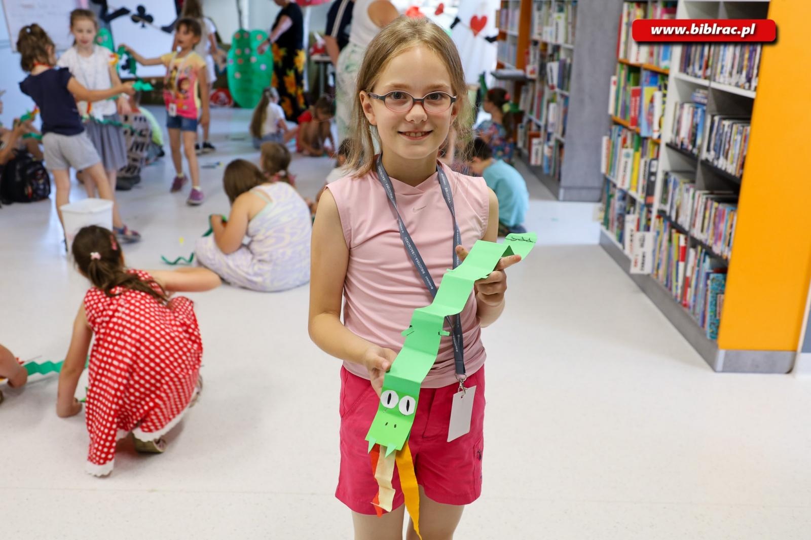 Zdjęcie w galerii na portalu naszraciborz.pl: Bajki polskie i litewskie wybrzmiały w kolejnym tygodniu Baśniowego Lata z Biblioteką wiadomości z regionu