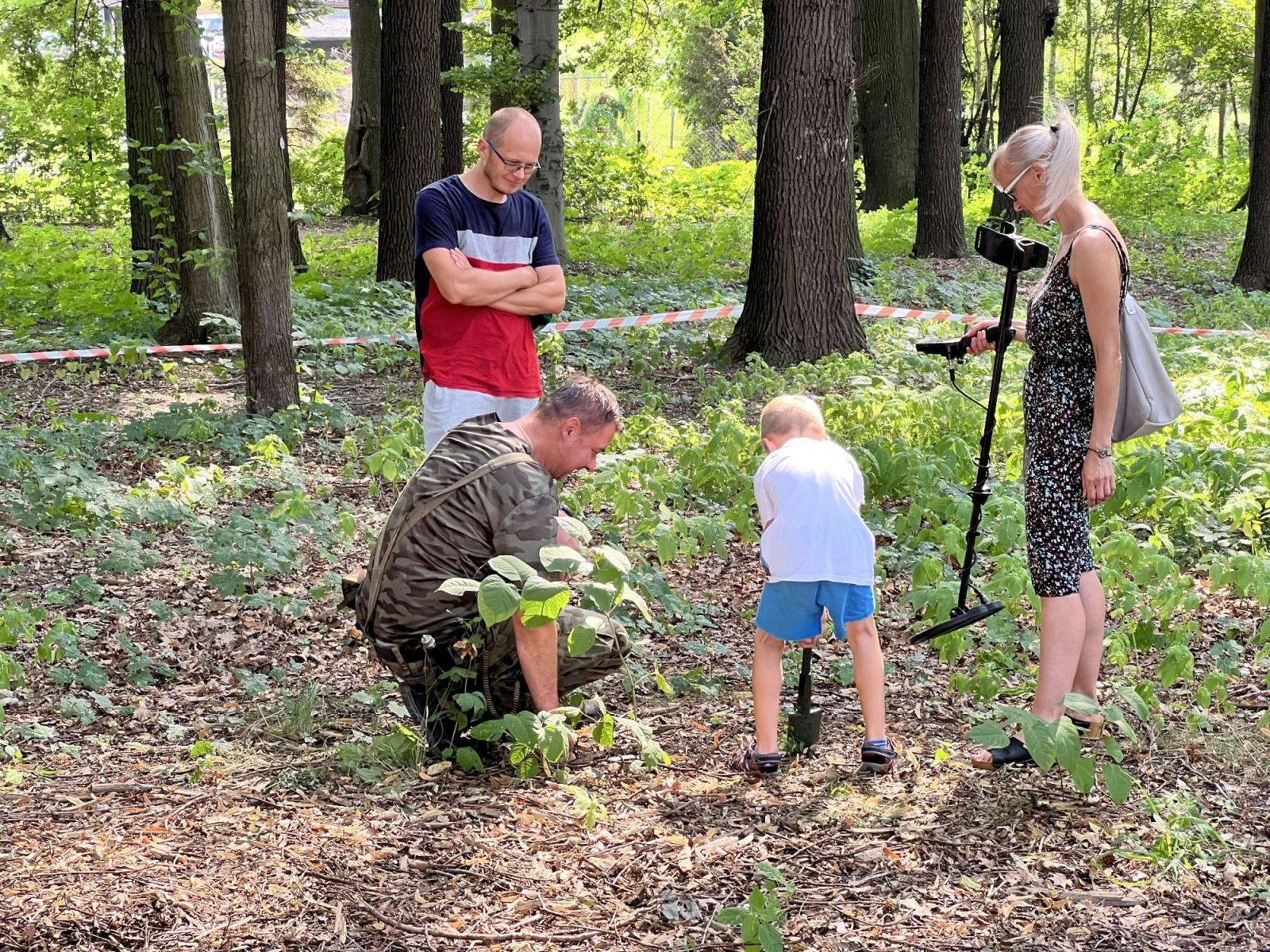 Zdjęcie w galerii na portalu naszraciborz.pl: Pałac w świecie żywiołów. Spotkanie z nauką i sztuką w Rzuchowie wiadomości z regionu