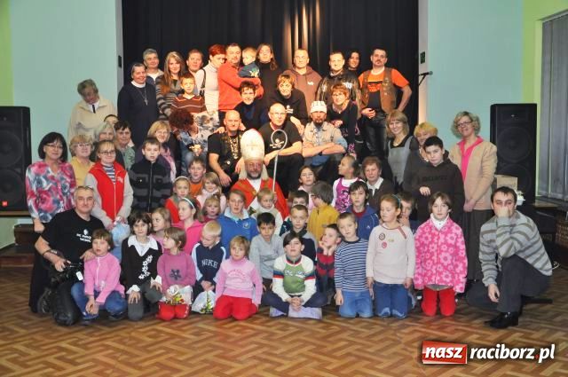 Zdjęcie w galerii na portalu naszraciborz.pl: Mikołajki z motocyklistami wiadomości z regionu