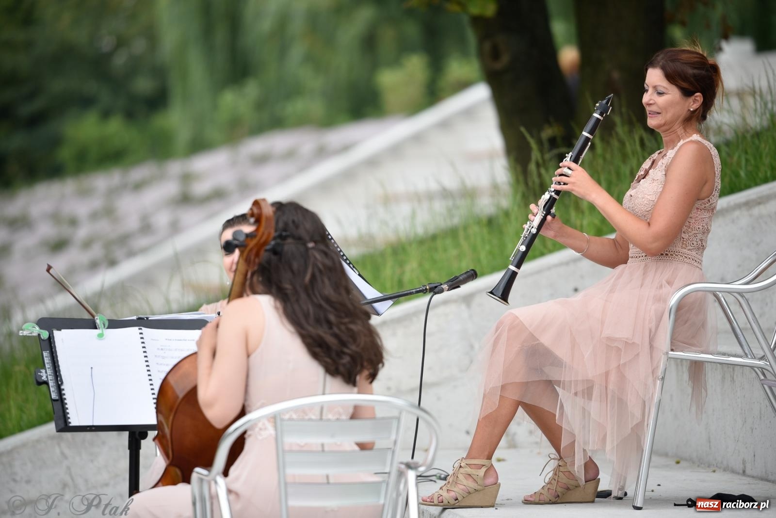 Zdjęcie w galerii na portalu naszraciborz.pl: Letnie koncerty na Bulwarach Nadodrzańskich - Elara Classic Trio wiadomości z regionu