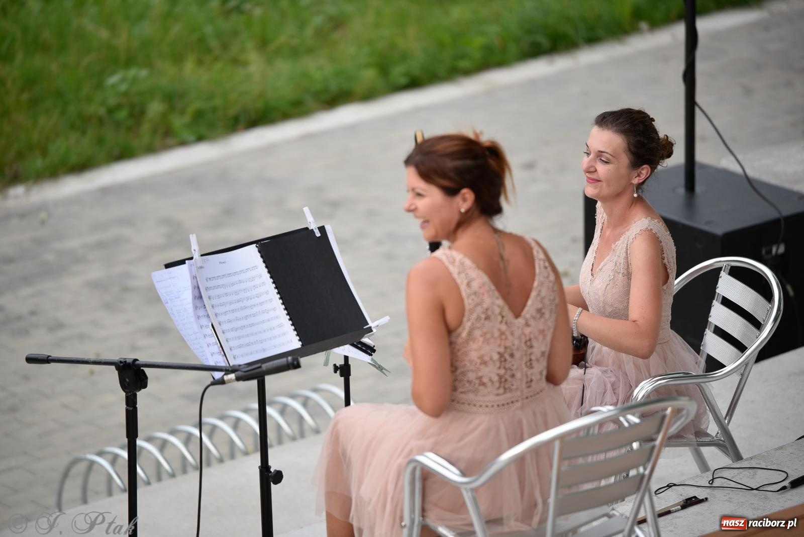 Zdjęcie w galerii na portalu naszraciborz.pl: Letnie koncerty na Bulwarach Nadodrzańskich - Elara Classic Trio wiadomości z regionu