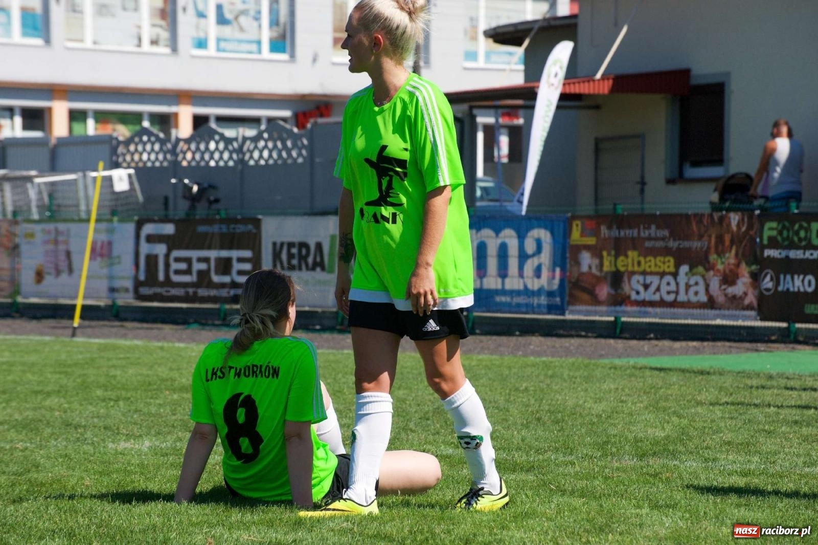 Zdjęcie w galerii na portalu naszraciborz.pl: Mutry kontra mamuśki - pełna emocji rywalizacja o puchar sołtysa w Tworkowie [FOTO] wiadomości z regionu