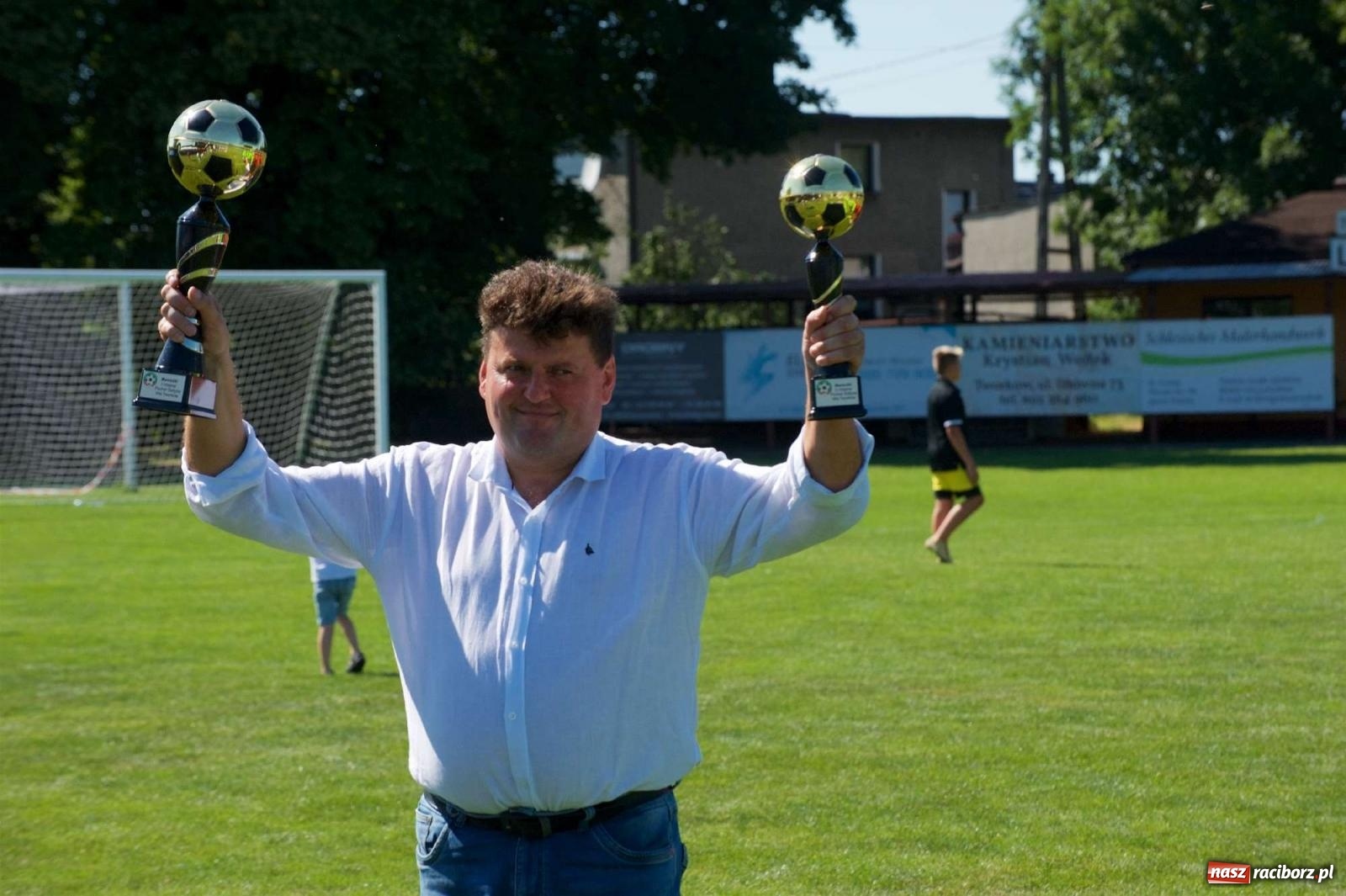Zdjęcie w galerii na portalu naszraciborz.pl: Mutry kontra mamuśki - pełna emocji rywalizacja o puchar sołtysa w Tworkowie [FOTO] wiadomości z regionu