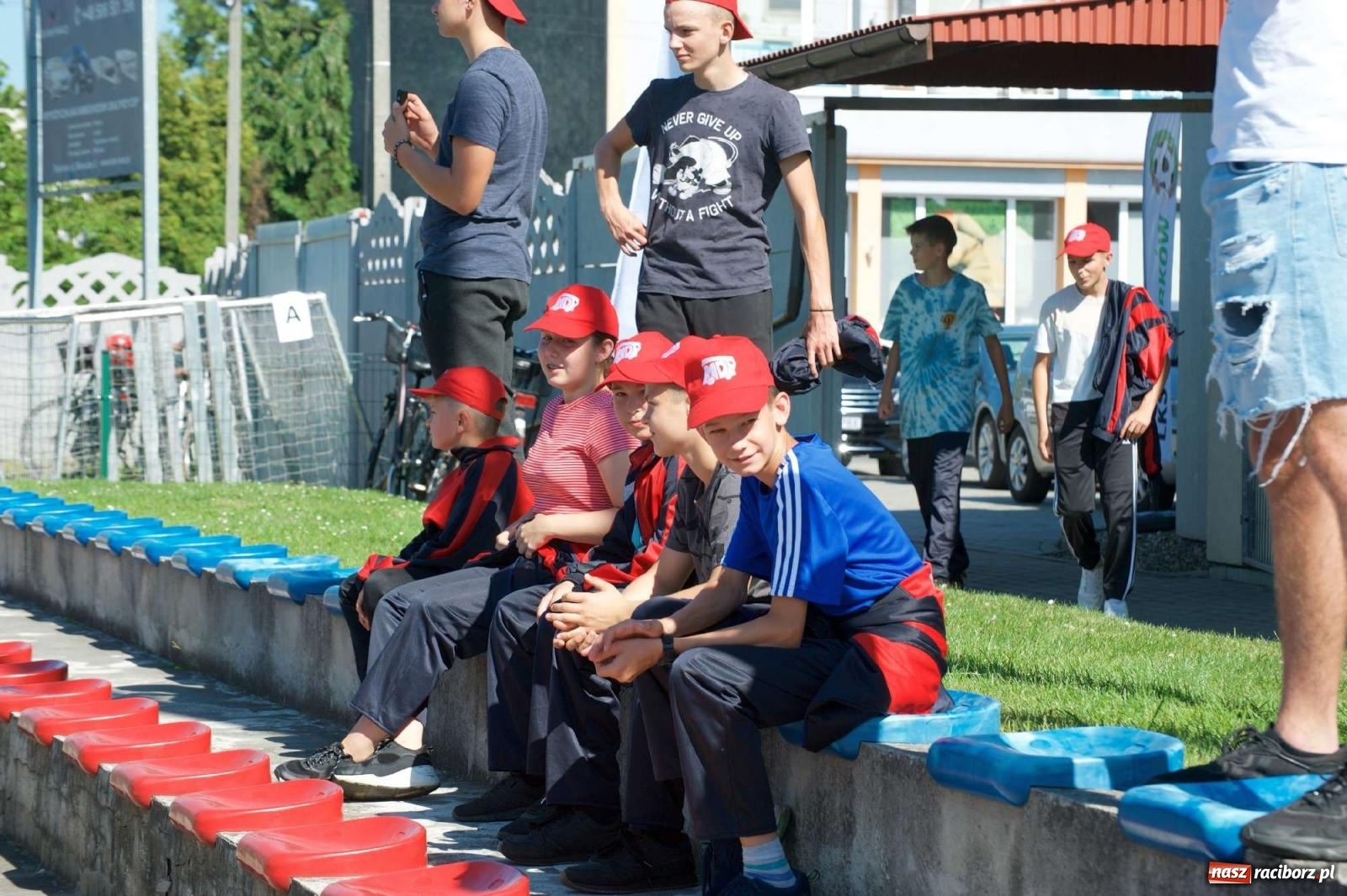 Zdjęcie w galerii na portalu naszraciborz.pl: Mutry kontra mamuśki - pełna emocji rywalizacja o puchar sołtysa w Tworkowie [FOTO] wiadomości z regionu