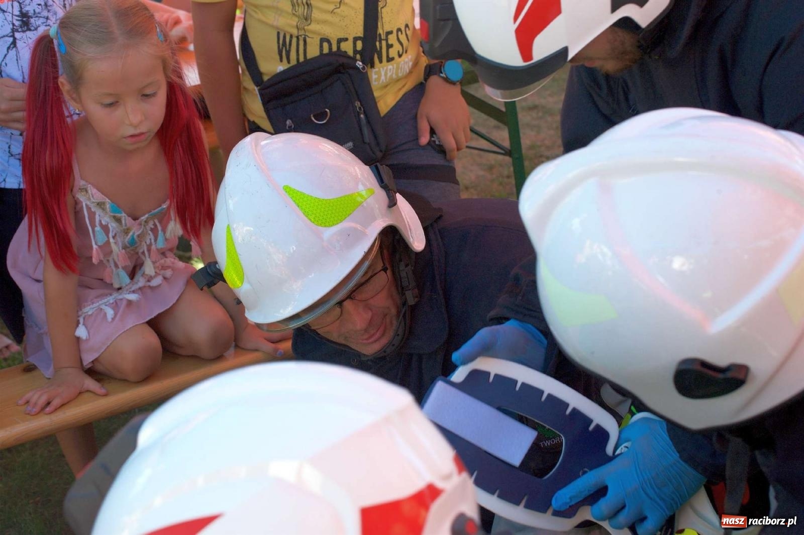 Zdjęcie w galerii na portalu naszraciborz.pl: Mutry kontra mamuśki - pełna emocji rywalizacja o puchar sołtysa w Tworkowie [FOTO] wiadomości z regionu