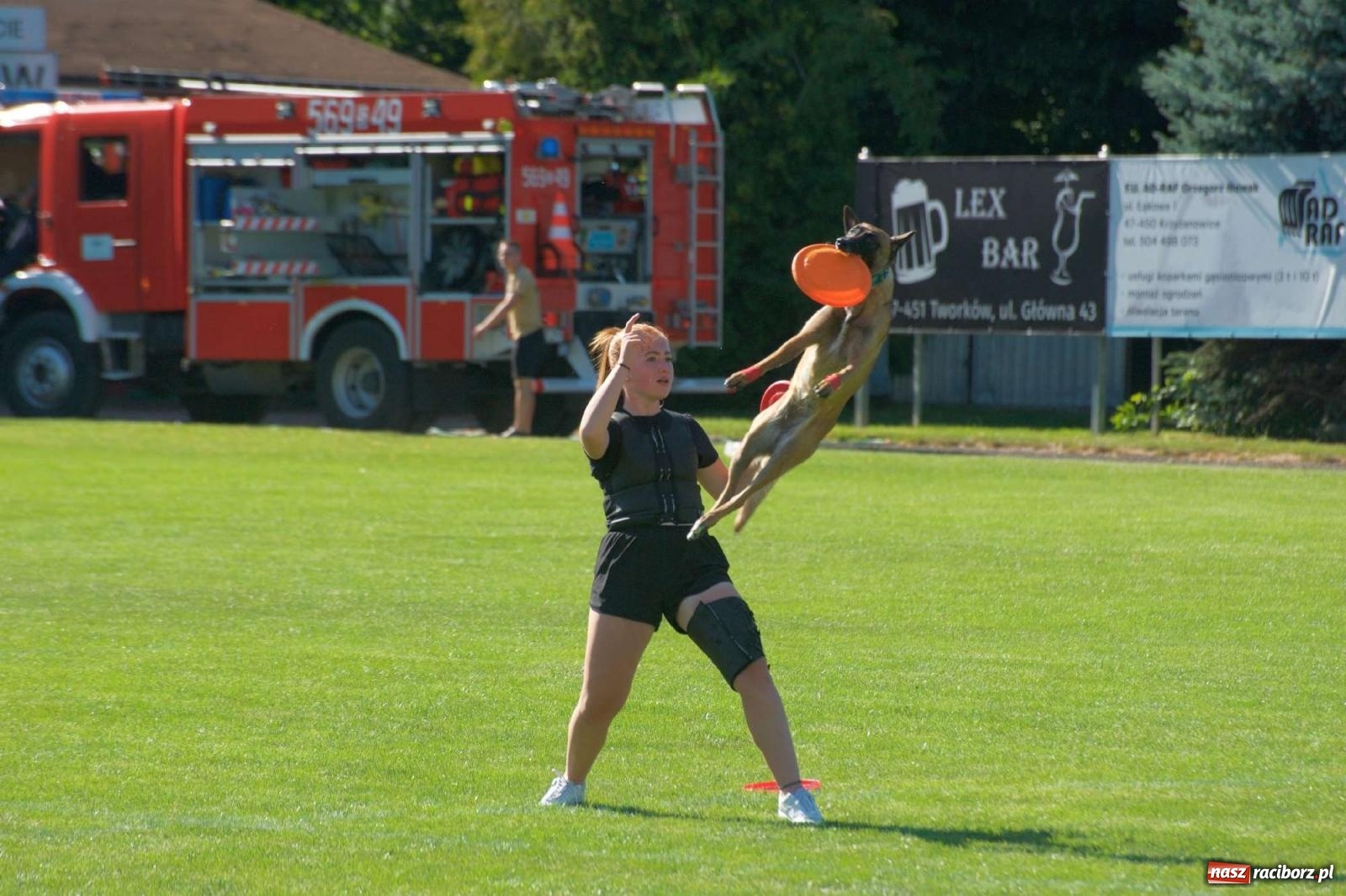 Zdjęcie w galerii na portalu naszraciborz.pl: Mutry kontra mamuśki - pełna emocji rywalizacja o puchar sołtysa w Tworkowie [FOTO] wiadomości z regionu