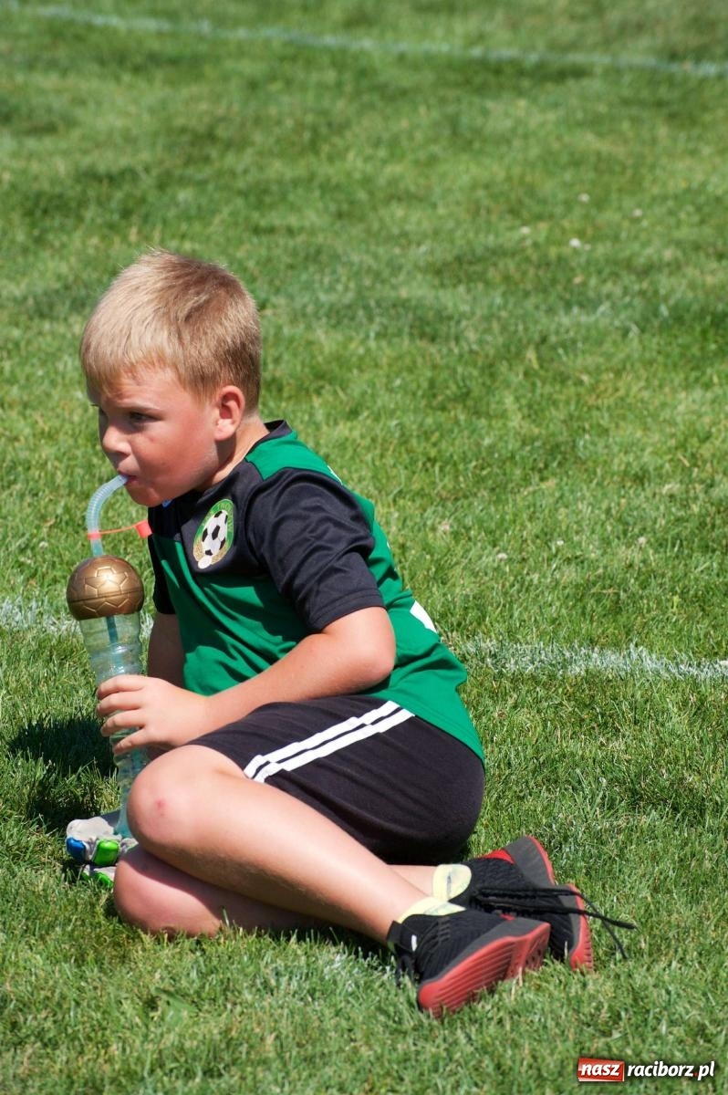 Zdjęcie w galerii na portalu naszraciborz.pl: Mutry kontra mamuśki - pełna emocji rywalizacja o puchar sołtysa w Tworkowie [FOTO] wiadomości z regionu