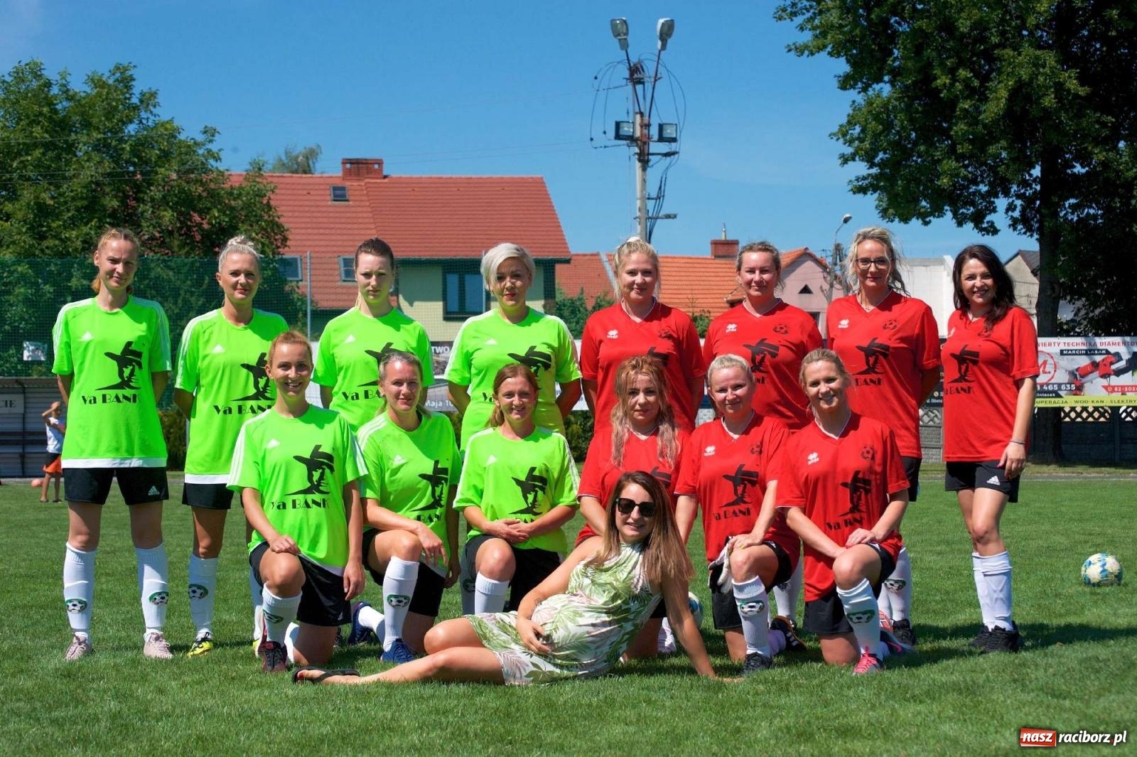 Zdjęcie w galerii na portalu naszraciborz.pl: Mutry kontra mamuśki - pełna emocji rywalizacja o puchar sołtysa w Tworkowie [FOTO] wiadomości z regionu