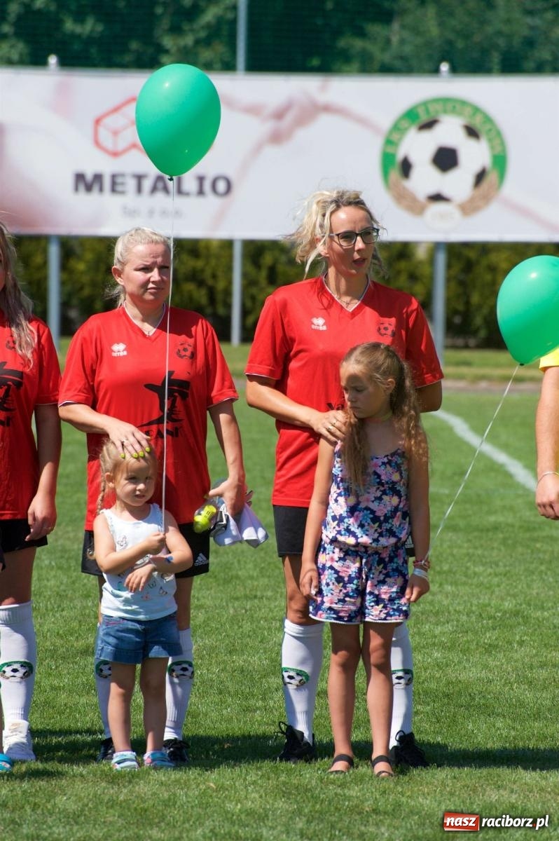 Zdjęcie w galerii na portalu naszraciborz.pl: Mutry kontra mamuśki - pełna emocji rywalizacja o puchar sołtysa w Tworkowie [FOTO] wiadomości z regionu