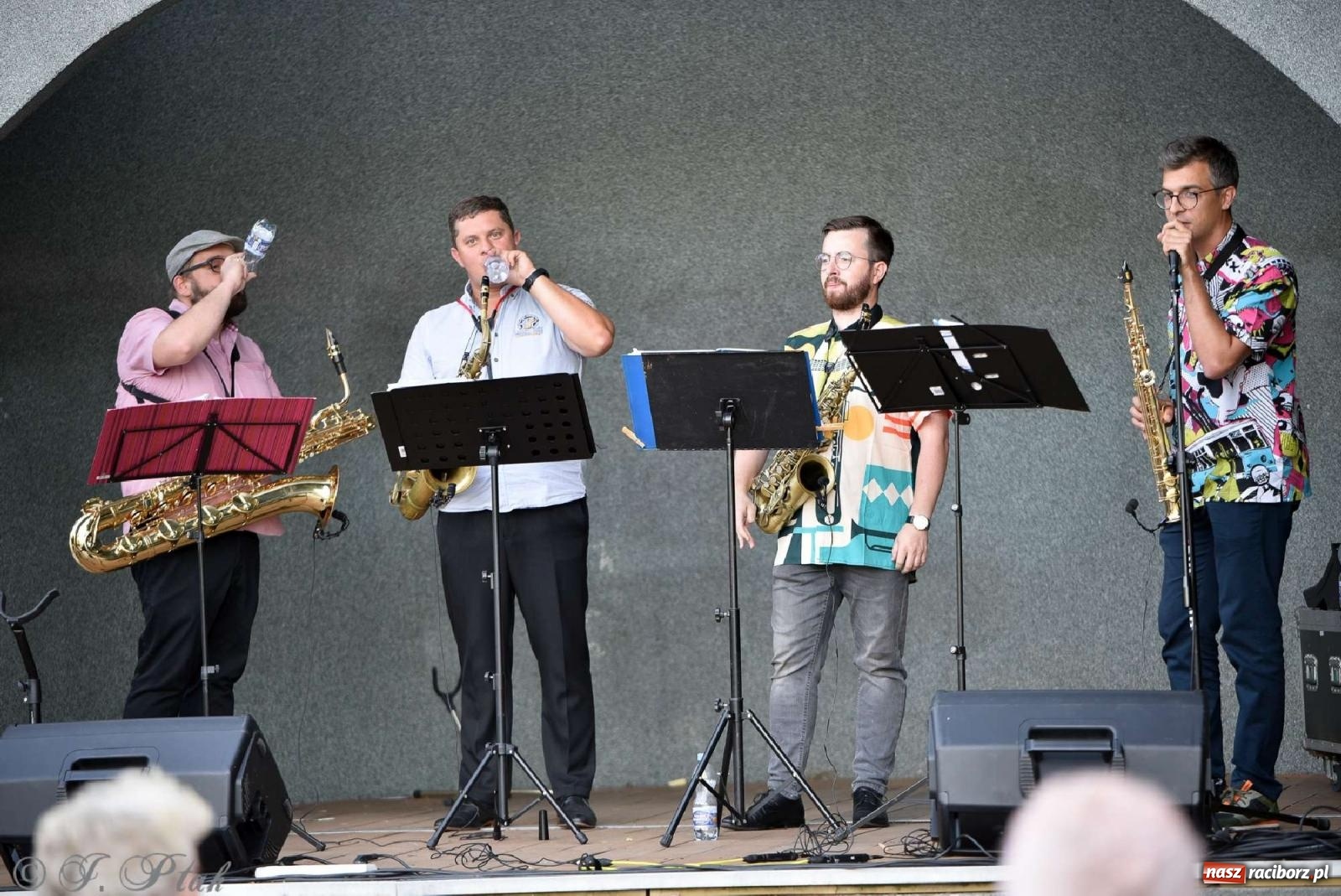 Zdjęcie w galerii na portalu naszraciborz.pl: Saksoholicy na letni wieczór w Raciborzu wiadomości z regionu