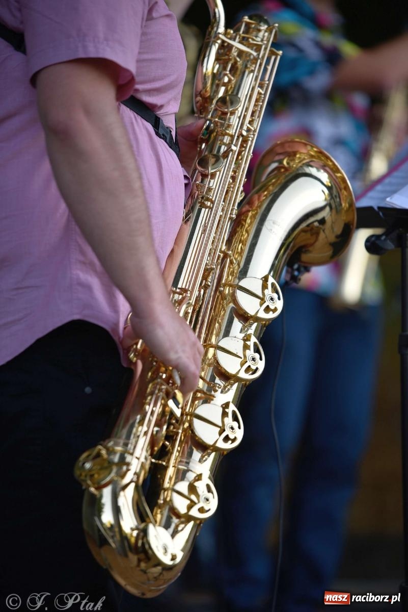 Zdjęcie w galerii na portalu naszraciborz.pl: Saksoholicy na letni wieczór w Raciborzu wiadomości z regionu