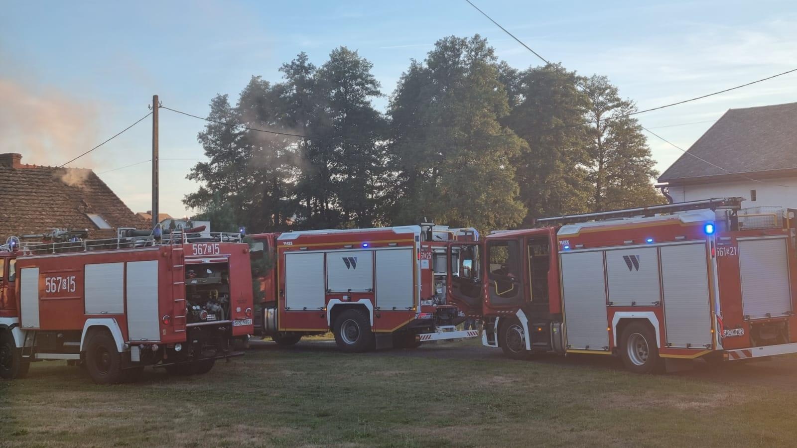 Zdjęcie w galerii na portalu naszraciborz.pl: 150 tys. złotych strat w pożarze poddasza w Nędzy [FOTO] wiadomości z regionu