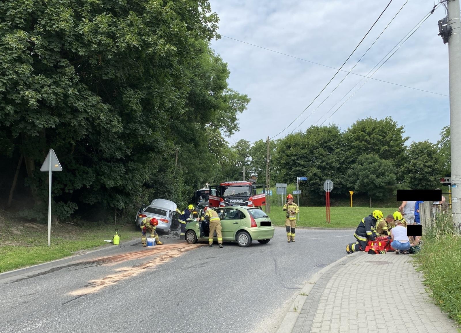 Zdjęcie w galerii na portalu naszraciborz.pl: Audi i citroen zderzyły się w Pawłowie [FOTO] wiadomości z regionu